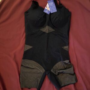 Honeylove, super power mid thigh bodysuit